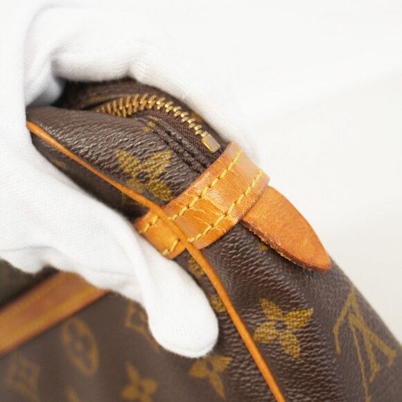 LOUIS VUITTON Brown Monogram Clutch Bag - Picture 6 of 16
